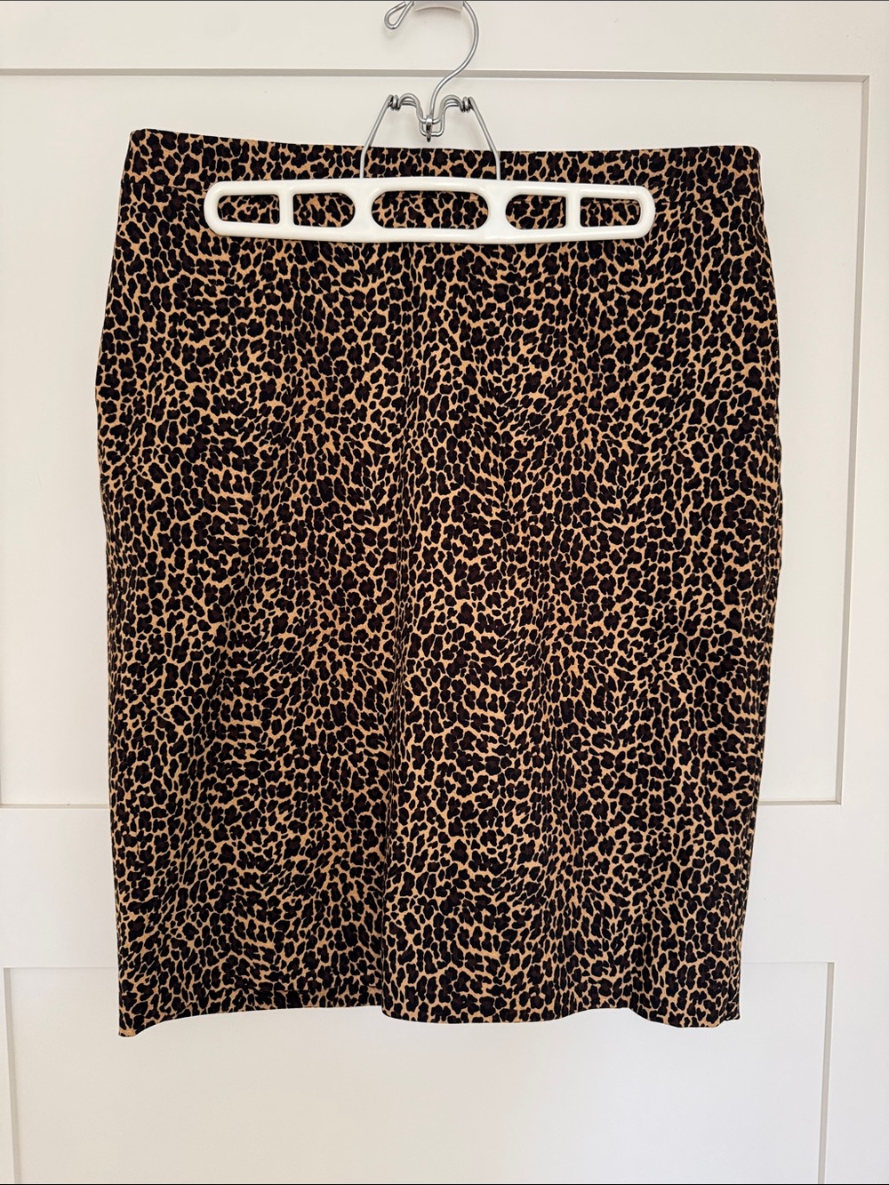 J. Crew Leopard Print Pencil Skirt in Brown and Black (size 6)
